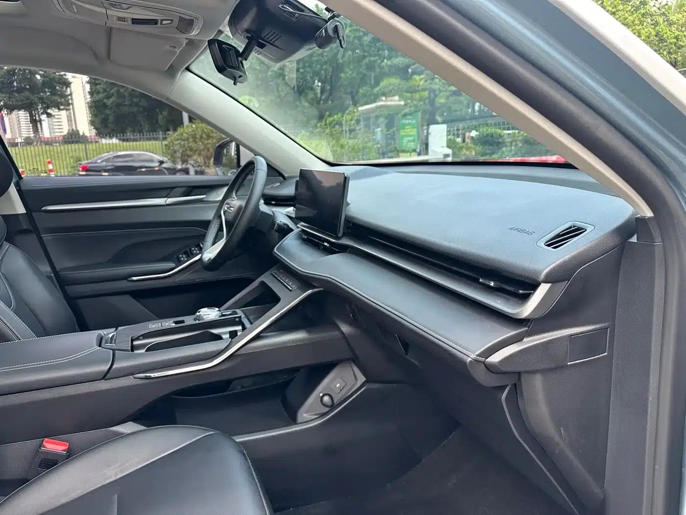 Haval H6 New Energy 2023 DHT-PHEV 110KM Joyful Edition — миниатюра 30