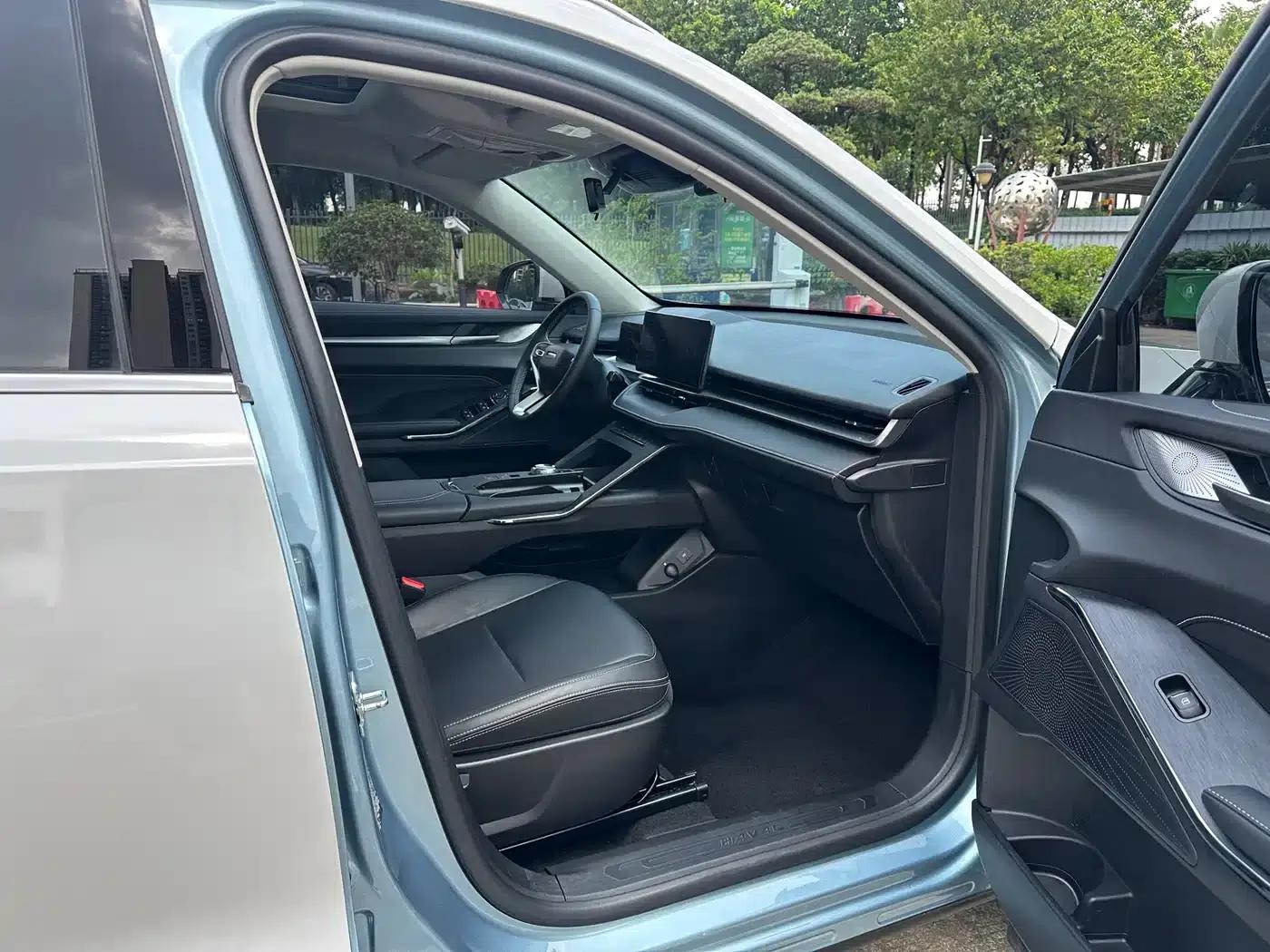 Haval H6 New Energy 2023 DHT-PHEV 110KM Joyful Edition — миниатюра 31