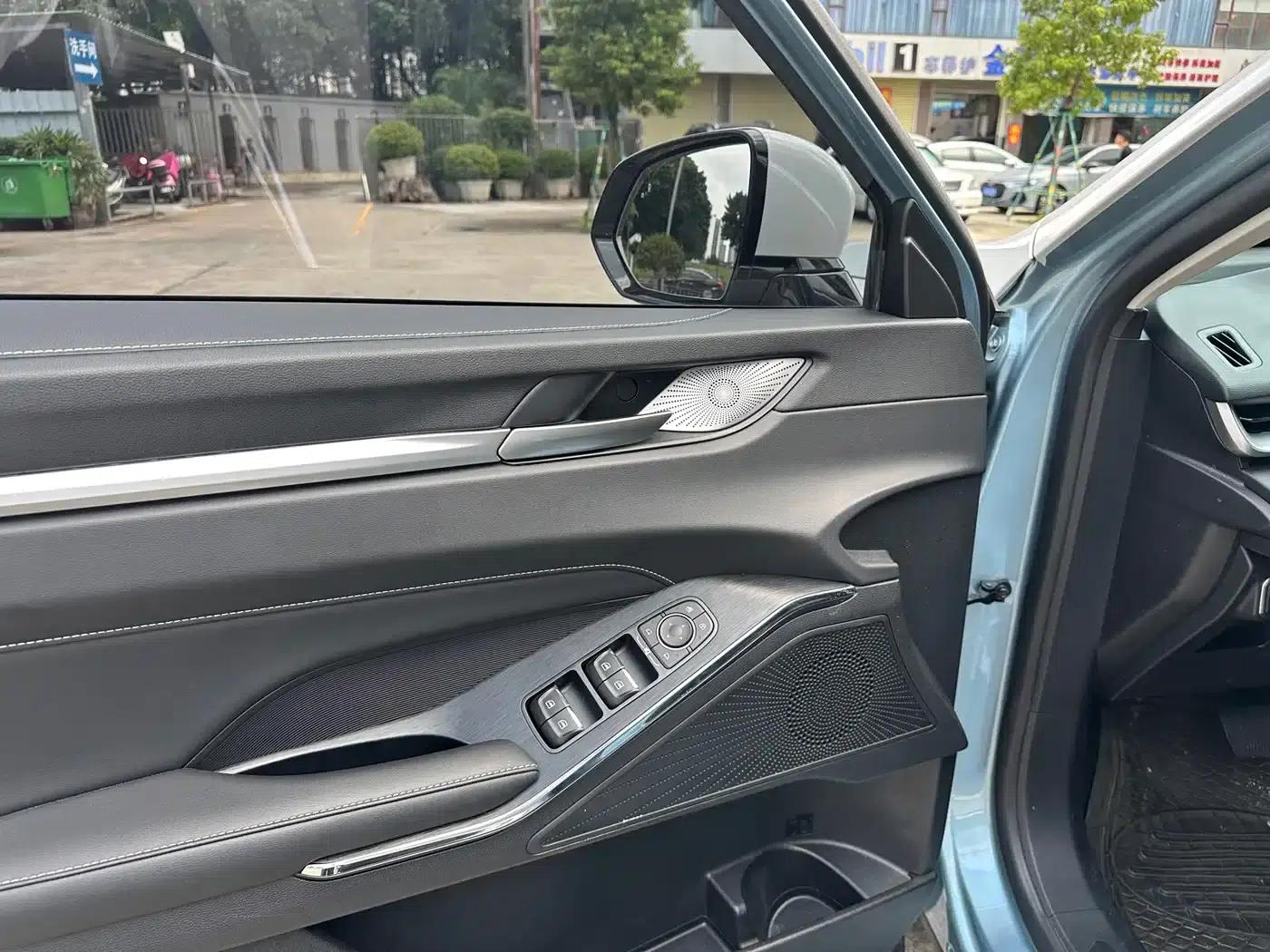 Haval H6 New Energy 2023 DHT-PHEV 110KM Joyful Edition — миниатюра 10