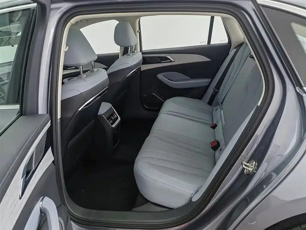 Hongqi H5 PHEV 2025 Model 170 Super Hybrid — миниатюра 15