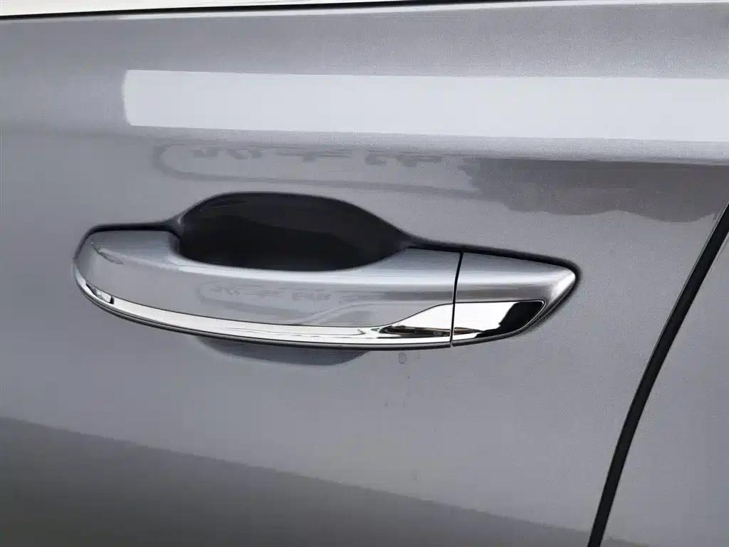 Hongqi H5 PHEV 2025 Model 170 Super Hybrid — миниатюра 18