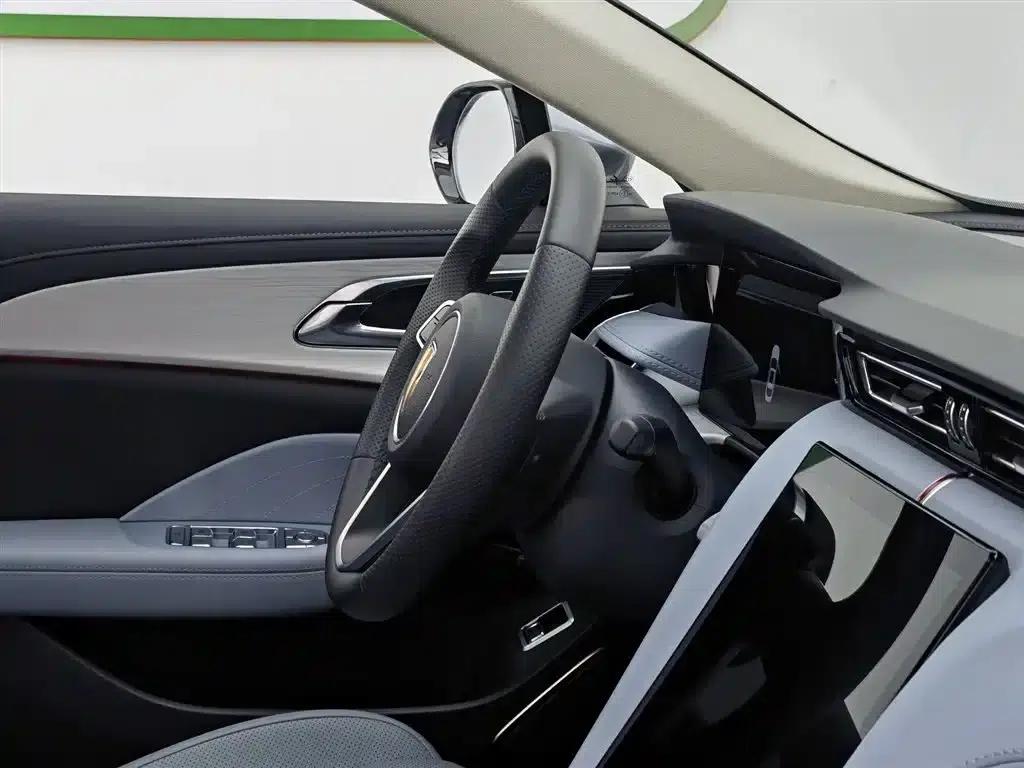 Hongqi H5 PHEV 2025 Model 170 Super Hybrid — миниатюра 22
