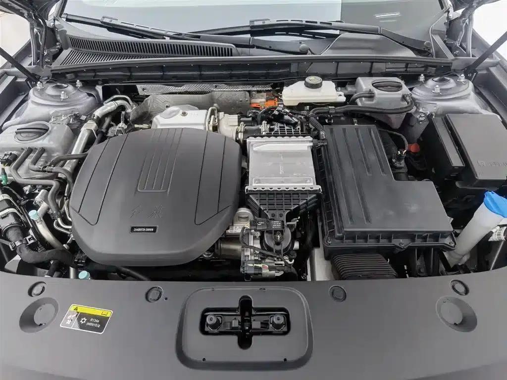 Hongqi H5 PHEV 2025 Model 170 Super Hybrid — миниатюра 6