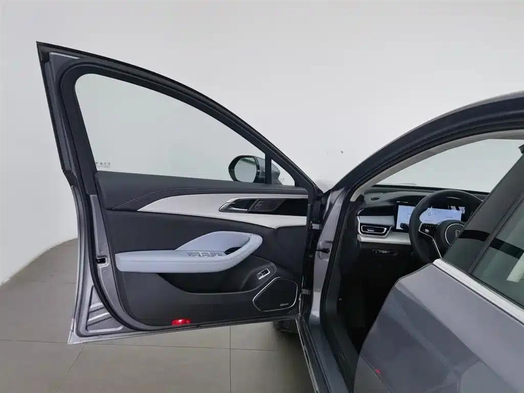 Hongqi H5 PHEV 2025 Model 170 Super Hybrid — миниатюра 8