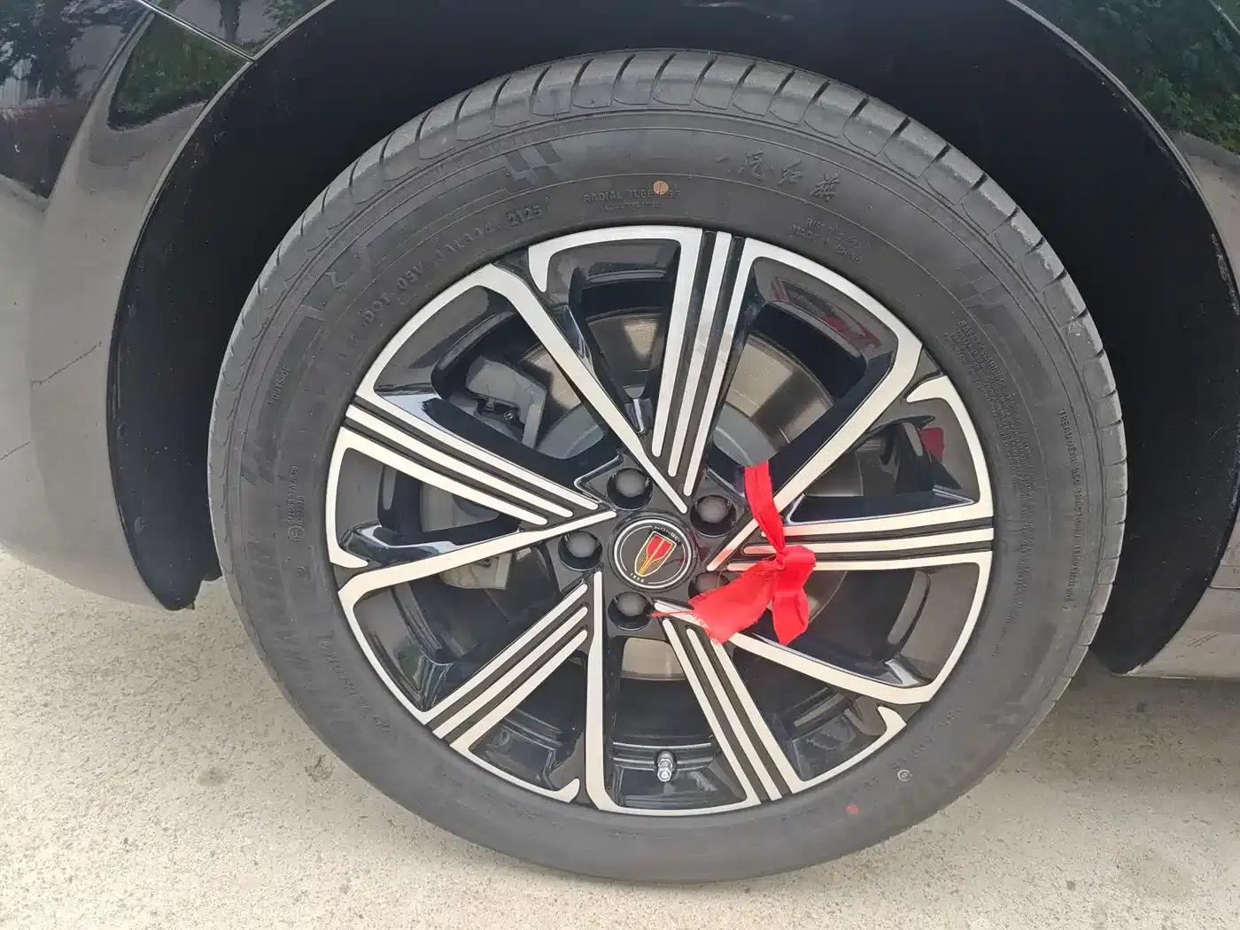 Hongqi H5 PHEV 2025 130 Super Hybrid Edition — миниатюра 20