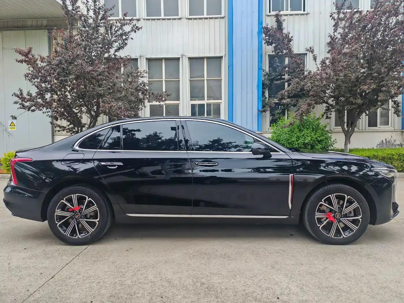 Hongqi H5 PHEV 2025 130 Super Hybrid Edition — миниатюра 4