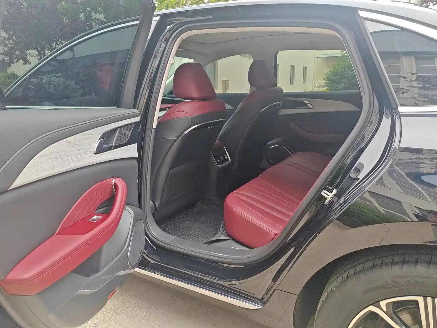 Hongqi H5 PHEV 2025 130 Super Hybrid Edition — миниатюра 9