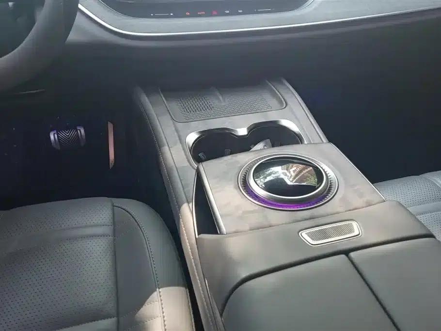 Hongqi Tiangong 08 2025 680 Ultra 4WD Edition — миниатюра 16