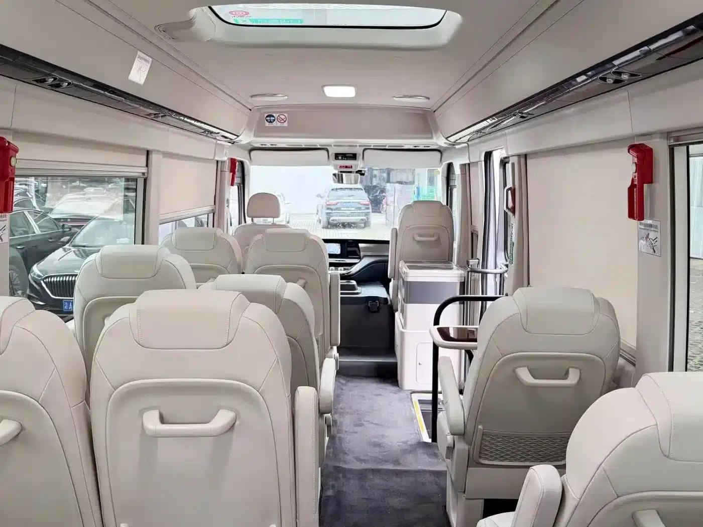 Hongqi Golden Sunflower Guoyue 2024 3.0T Flagship Edition 17-seater — миниатюра 12