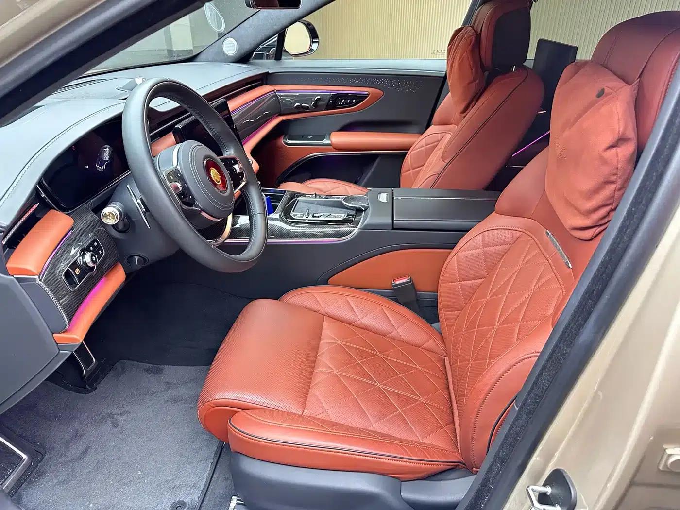 Hongqi Golden Sunflower Elegant 2024 Model 4.0T V8 — миниатюра 2