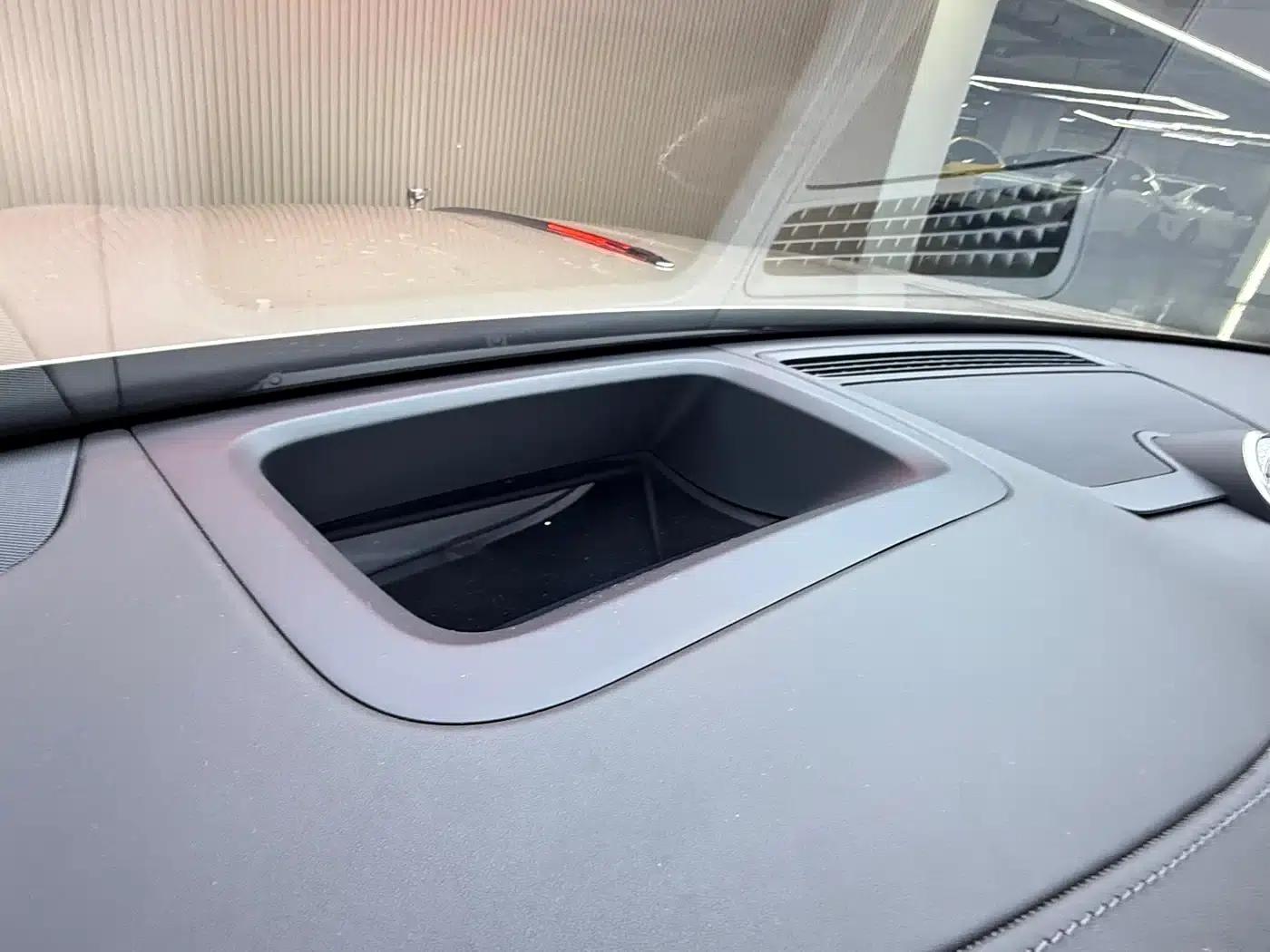 Hongqi Golden Sunflower Elegant 2024 Model 4.0T V8 — миниатюра 11