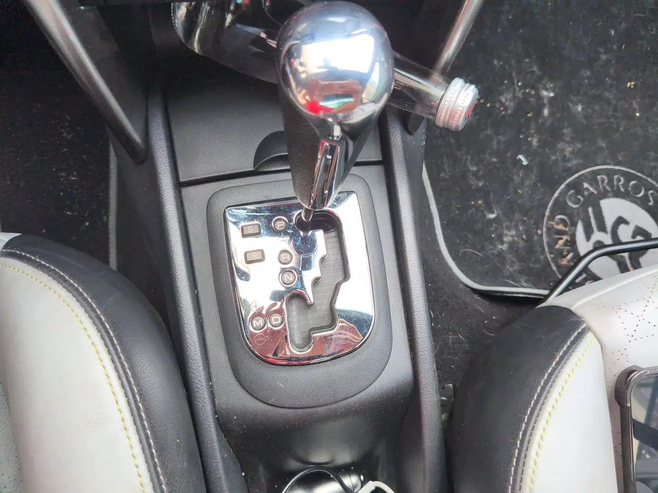 Peugeot 207 2013 1.6L CC Automatic Fashion Edition — миниатюра 15