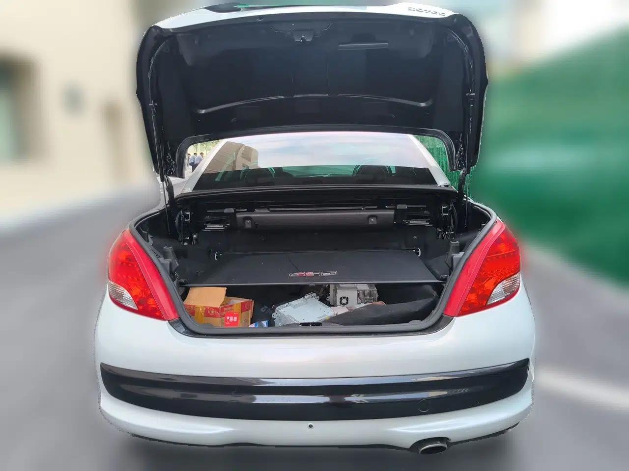 Peugeot 207 2013 1.6L CC Automatic Fashion Edition — миниатюра 20