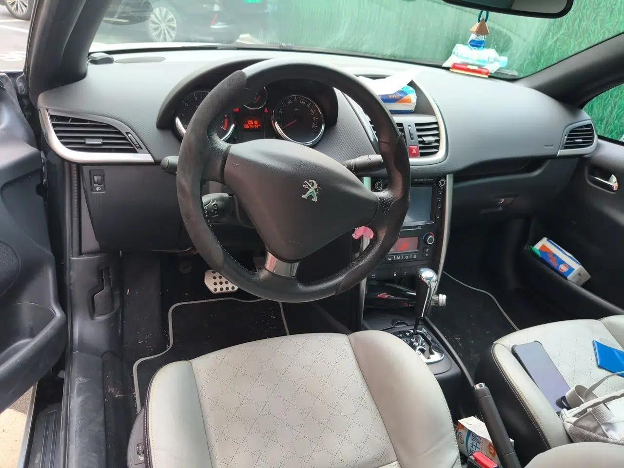 Peugeot 207 2013 1.6L CC Automatic Fashion Edition — миниатюра 10
