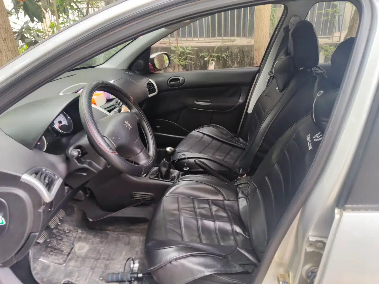 Peugeot 207 2011 Hatchback 1.4L Manual Yule Edition — миниатюра 16