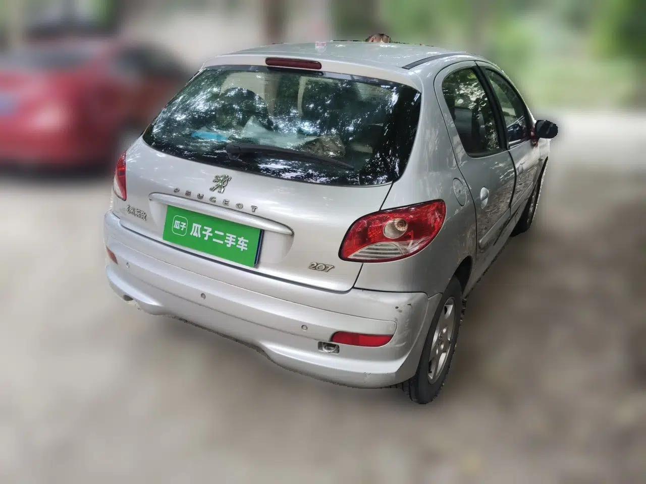 Peugeot 207 2011 Hatchback 1.4L Manual Yule Edition — миниатюра 6
