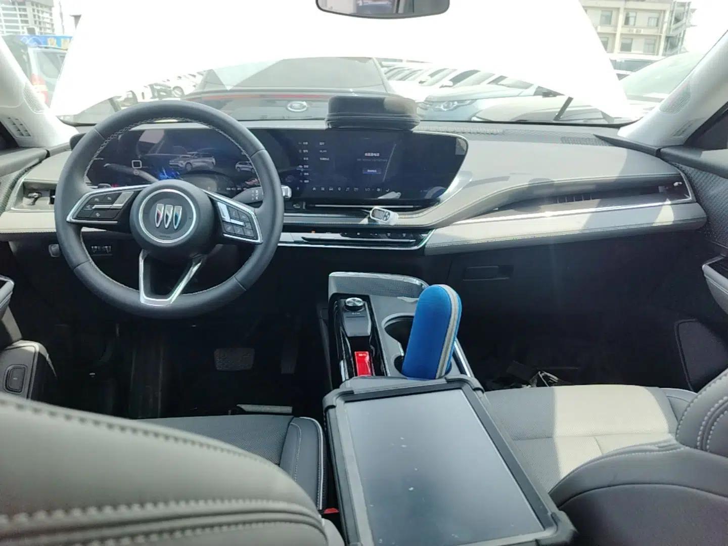 Buick E5 2025 Model 620KM Prestige Edition — миниатюра 13