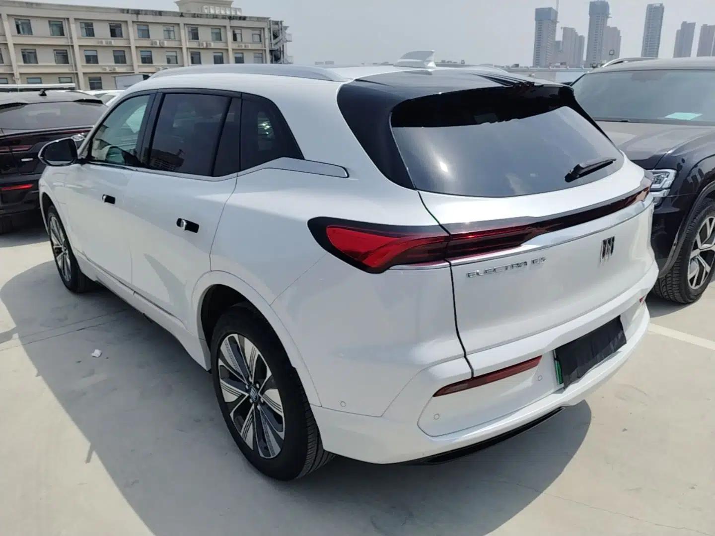 Buick E5 2025 Model 620KM Prestige Edition — миниатюра 4