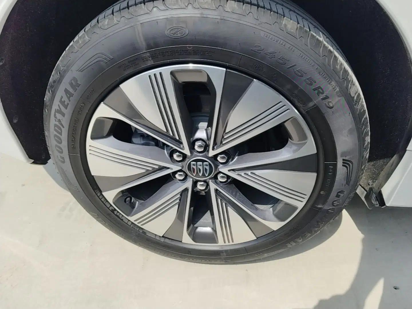 Buick E5 2025 Model 620KM Prestige Edition — миниатюра 10