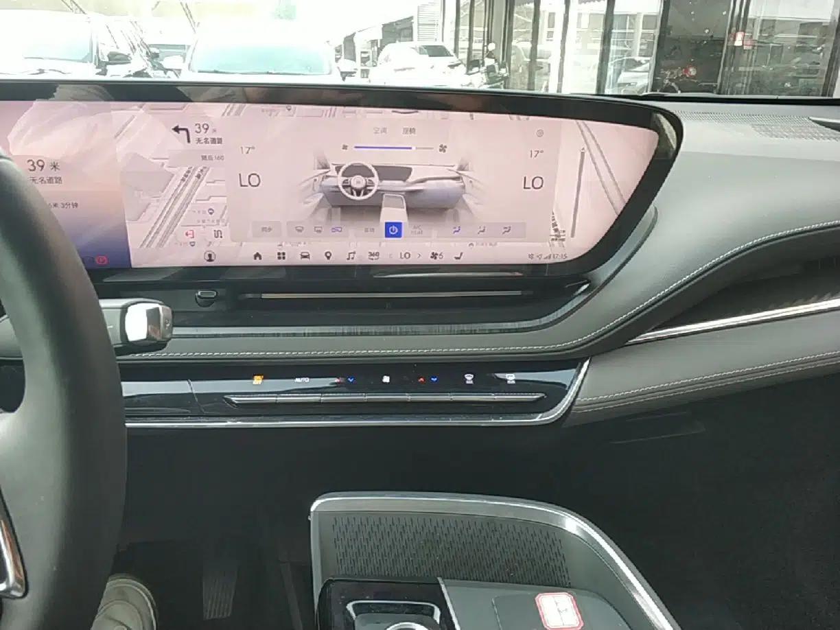 Buick E5 2025 Model 620KM Prestige Edition — миниатюра 16