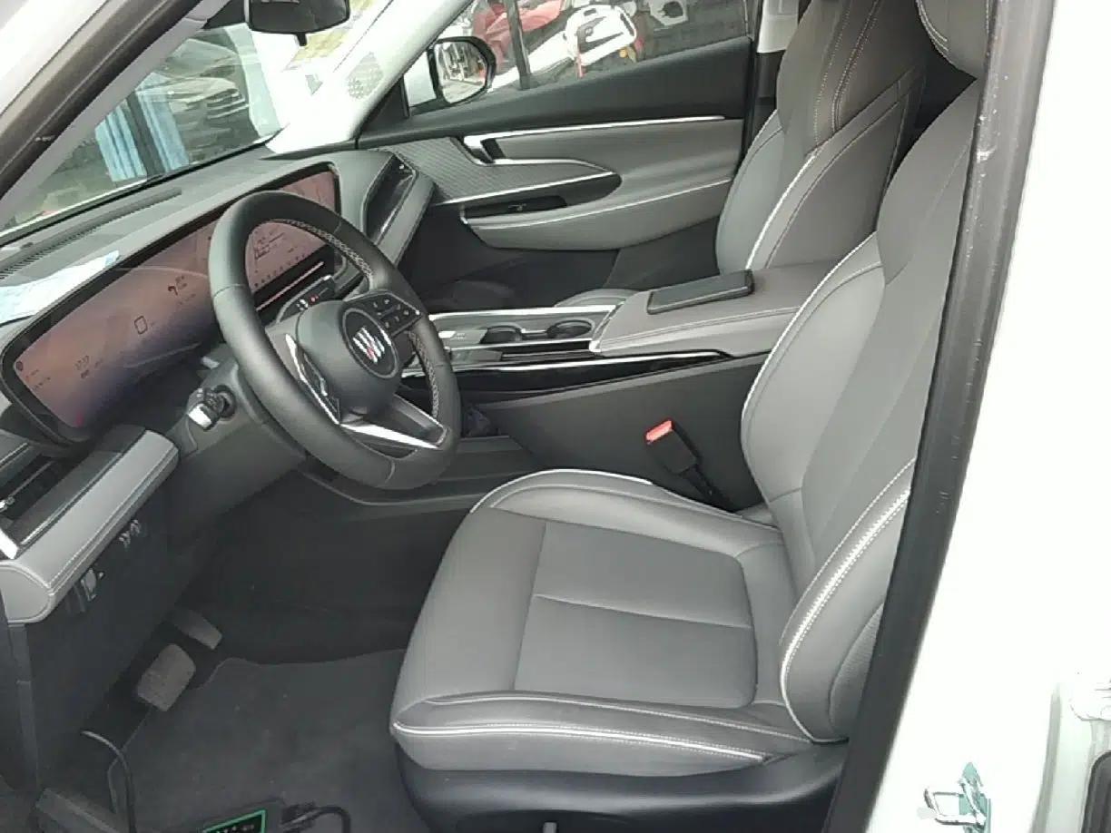 Buick E5 2025 Model 620KM Prestige Edition — миниатюра 18