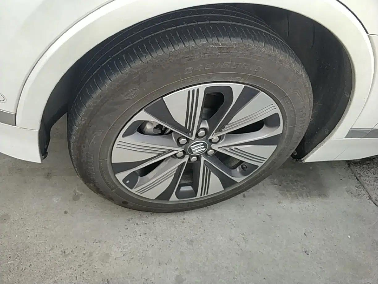Buick E5 2025 Model 620KM Prestige Edition — миниатюра 8