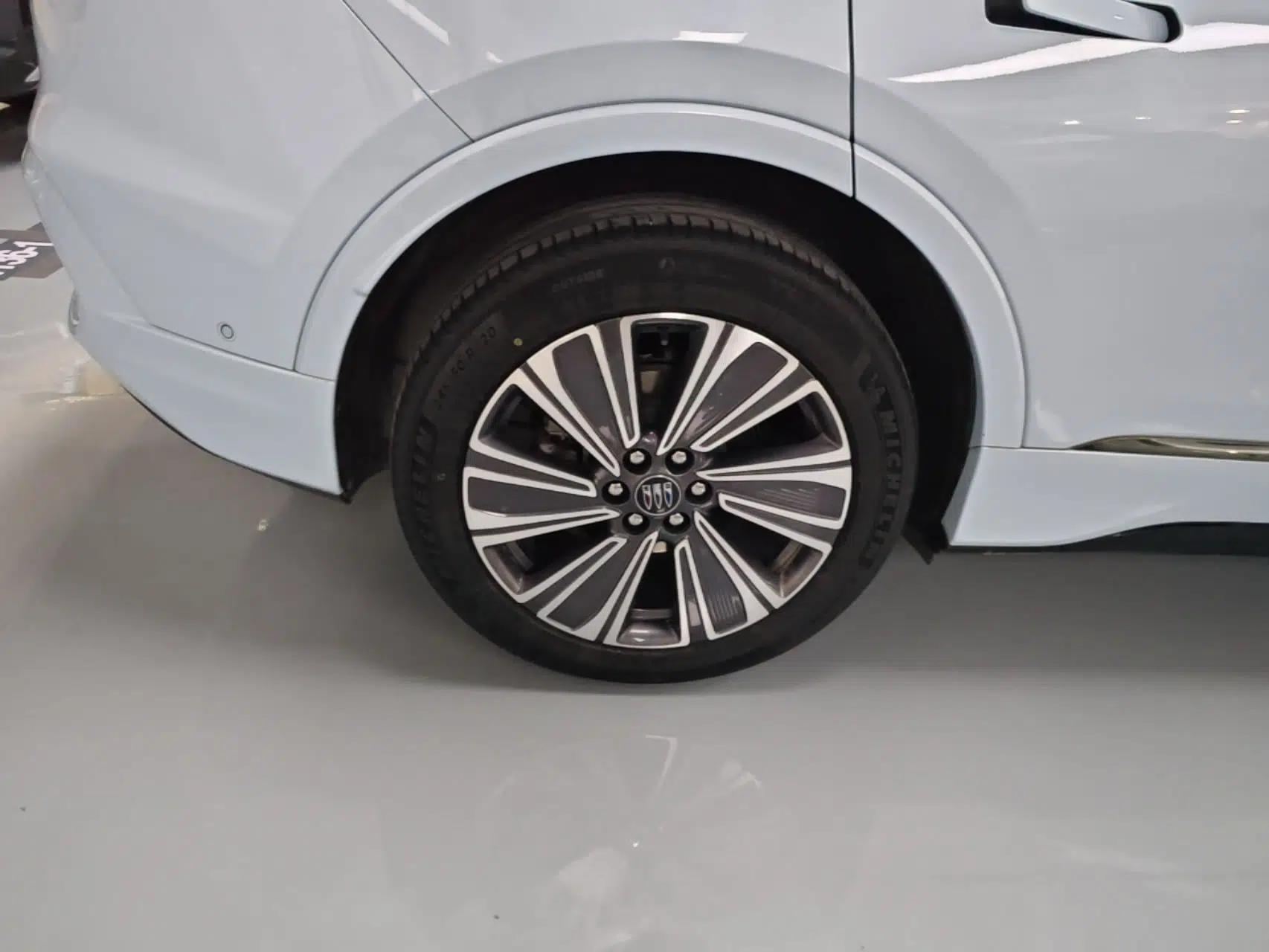 Buick E5 2024 Premium Standard-Range Audiovisual Edition — миниатюра 10