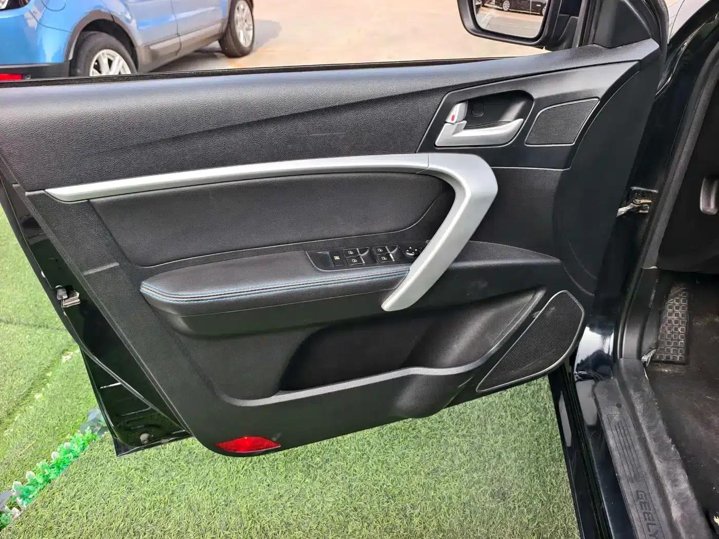 Geely Emgrand New Energy 2016 EV Premium Edition — миниатюра 6