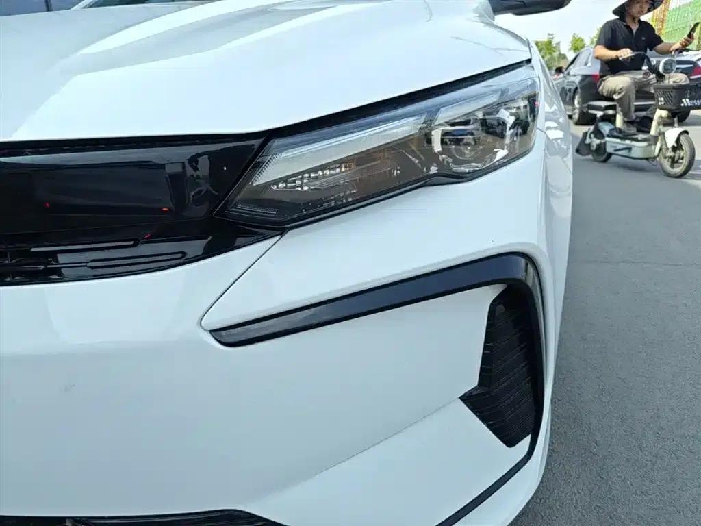 Geely Emgrand L HiP 2024 Champion Edition 1.5TD-DHT Pro 100KM Excellent Model — миниатюра 24