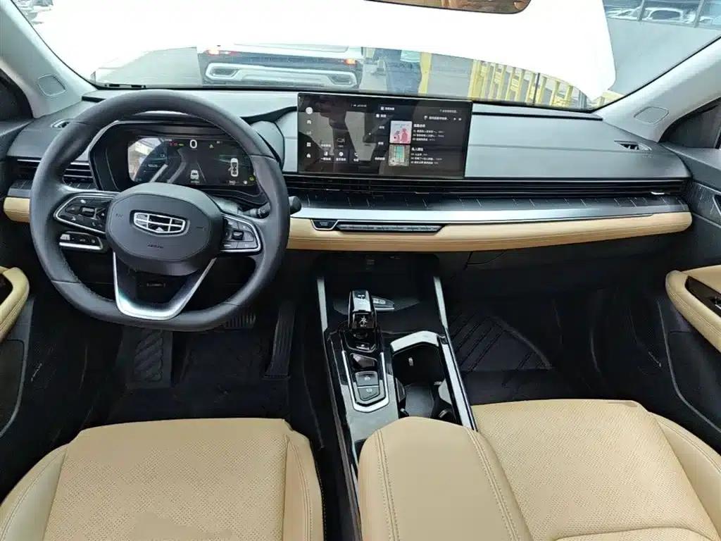 Geely Emgrand L HiP 2024 Champion Edition 1.5TD-DHT Pro 100KM Excellent Model — миниатюра 10