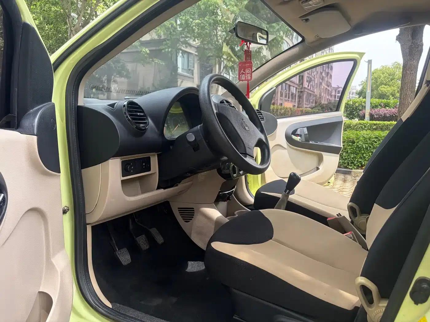 Panda Classic 2009 1.3L Manual Fun Edition — миниатюра 13