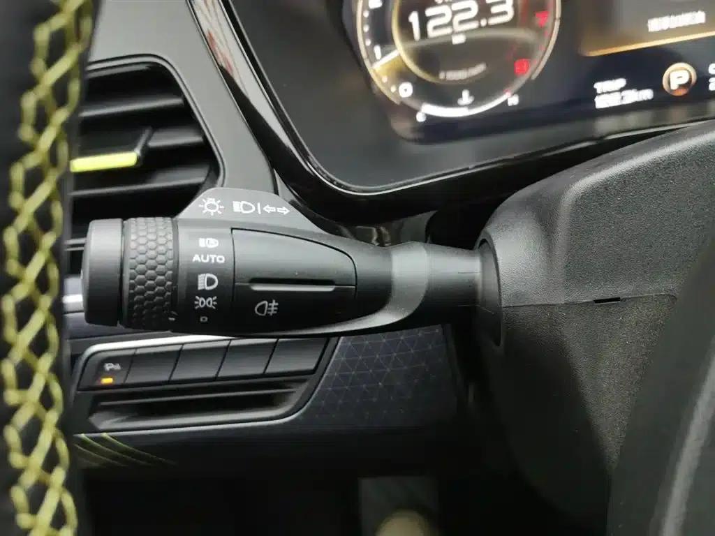Geely Xingyue S 2021 2.0TD Automatic 2WD Lightning Edition — миниатюра 21
