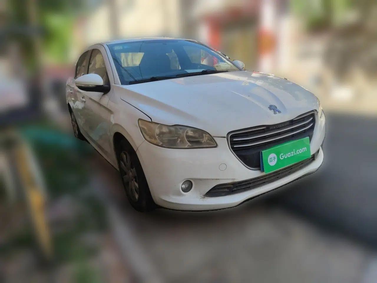 Peugeot 301 2014 1.6L Manual Comfort Edition — миниатюра 3