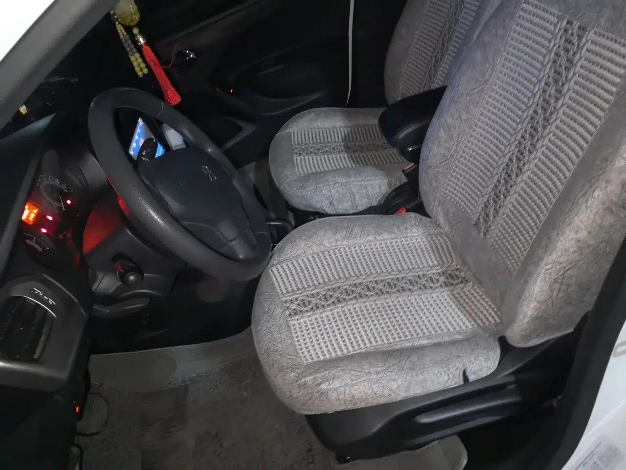 Peugeot 301 2014 1.6L Automatic Comfort Edition — миниатюра 16