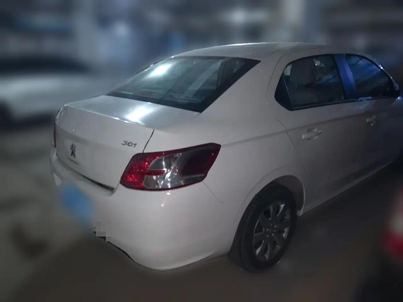 Peugeot 301 2014 1.6L Automatic Comfort Edition — миниатюра 6