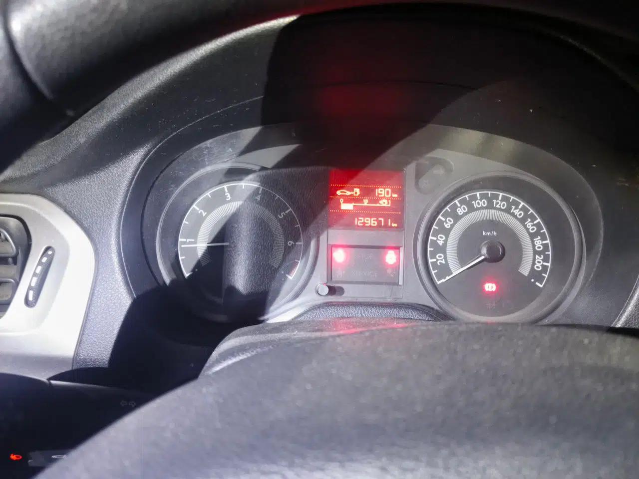 Peugeot 301 2014 1.6L Manual Comfort Edition — миниатюра 13