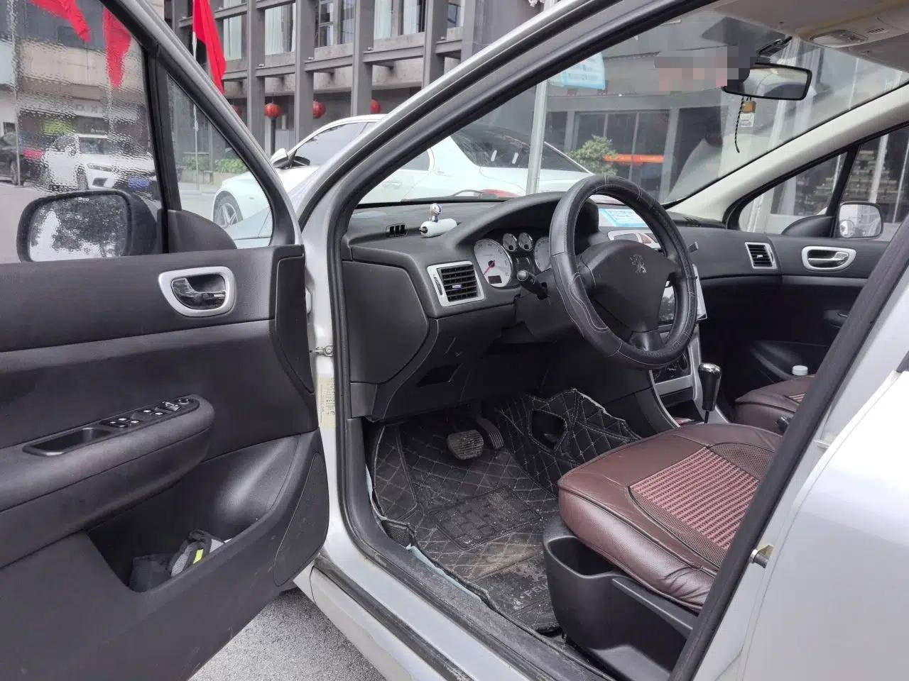 Peugeot 307 2010 Sedan 1.6L Automatic Comfort Edition — миниатюра 17