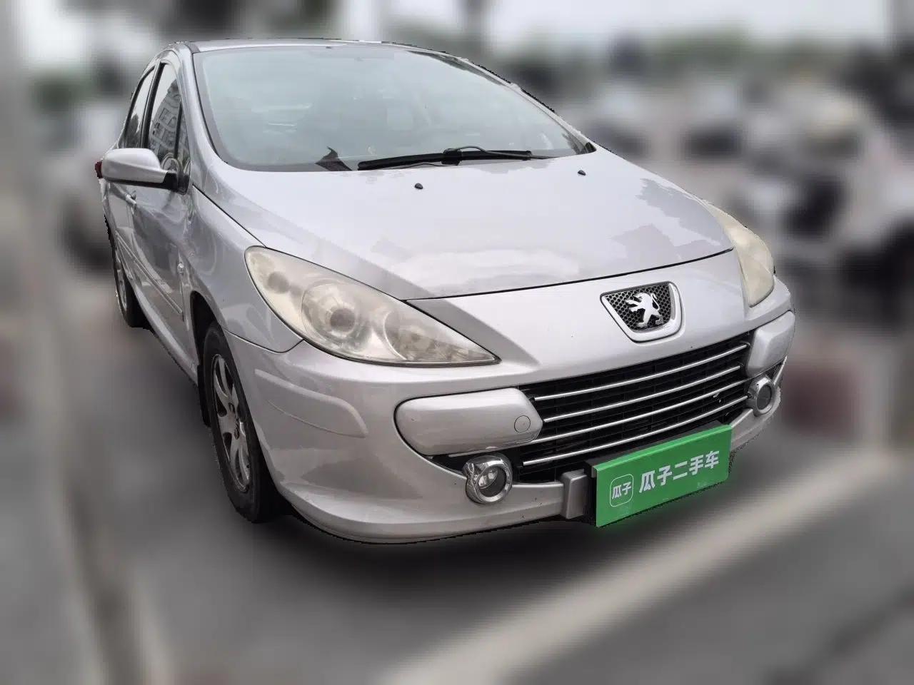 Peugeot 307 2010 Sedan 1.6L Automatic Comfort Edition — миниатюра 3