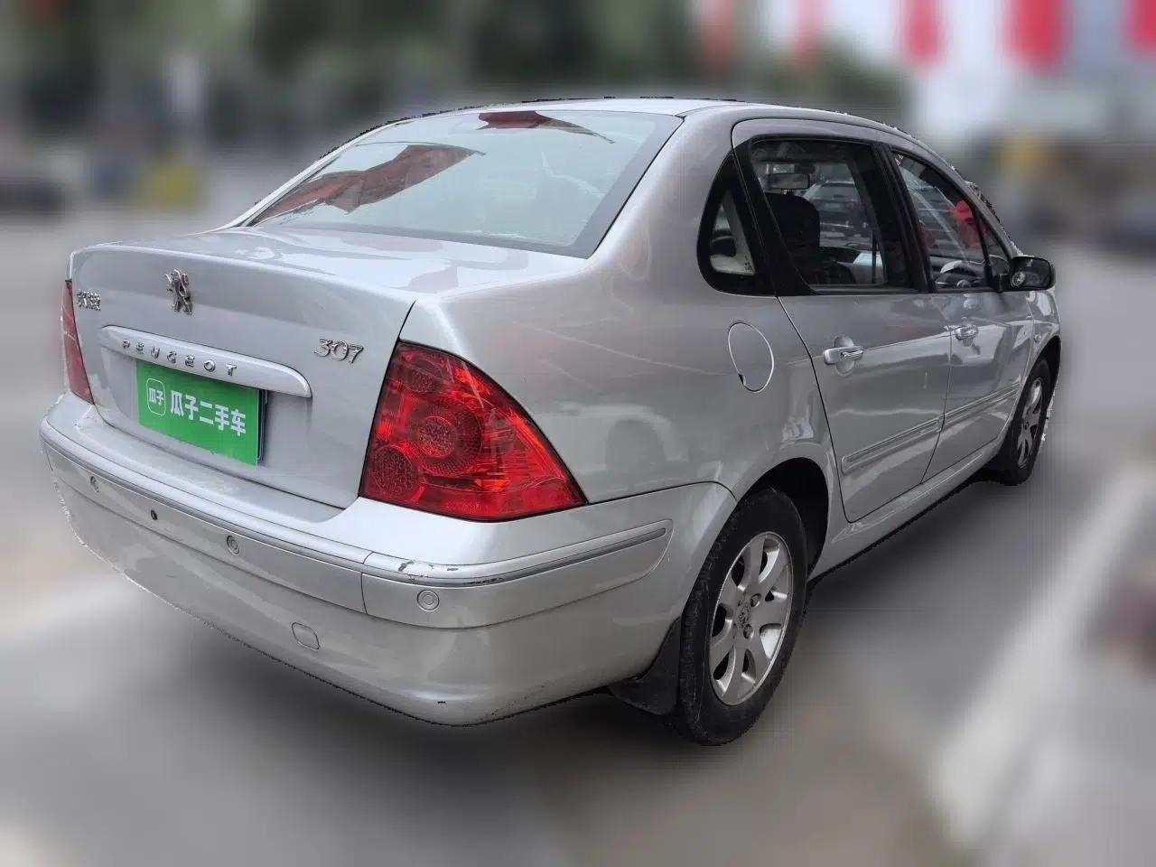 Peugeot 307 2010 Sedan 1.6L Automatic Comfort Edition — миниатюра 6