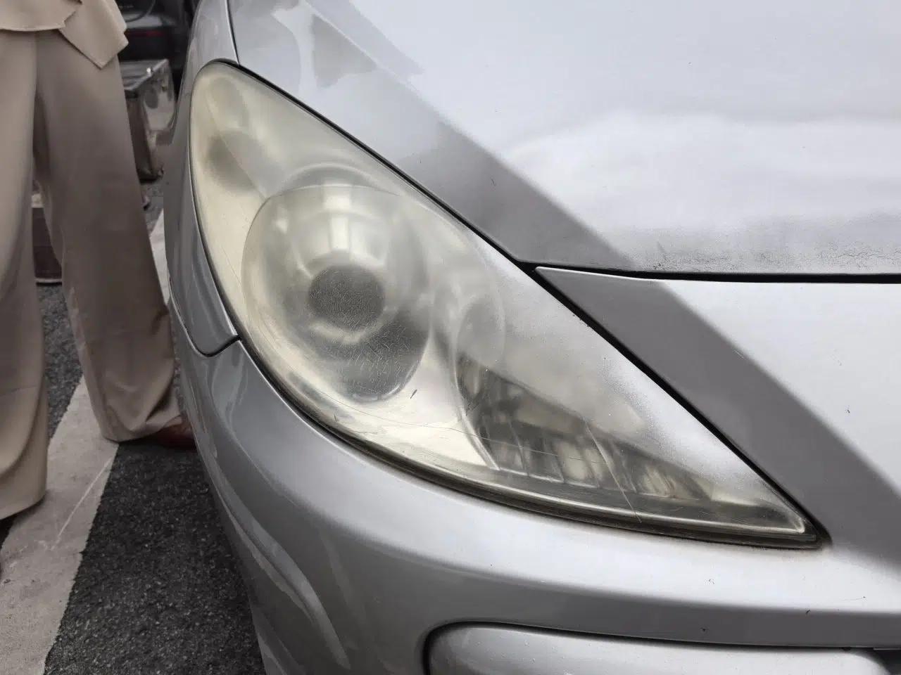 Peugeot 307 2010 Sedan 1.6L Automatic Comfort Edition — миниатюра 7