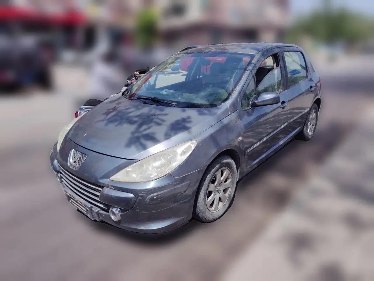 Peugeot 307 2012 Hatchback 1.6L Automatic Comfort Edition — миниатюра 1