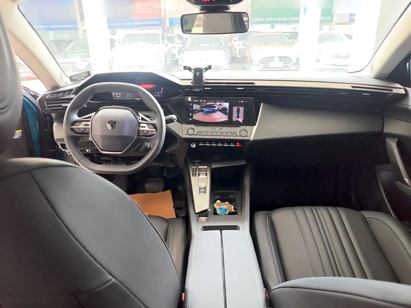 Peugeot 408X 2023 Gravity Edition — миниатюра 12
