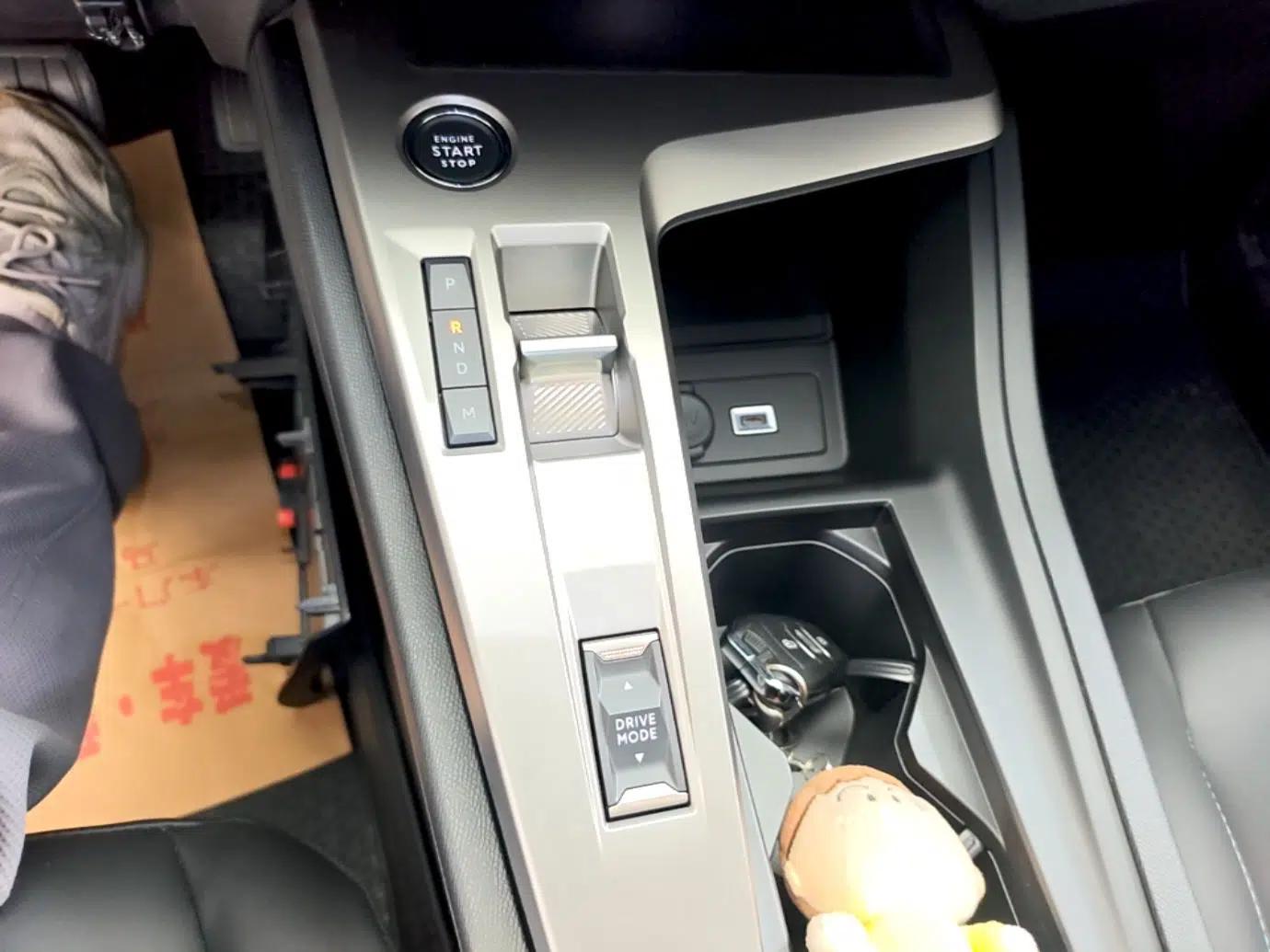 Peugeot 408X 2023 Gravity Edition — миниатюра 16