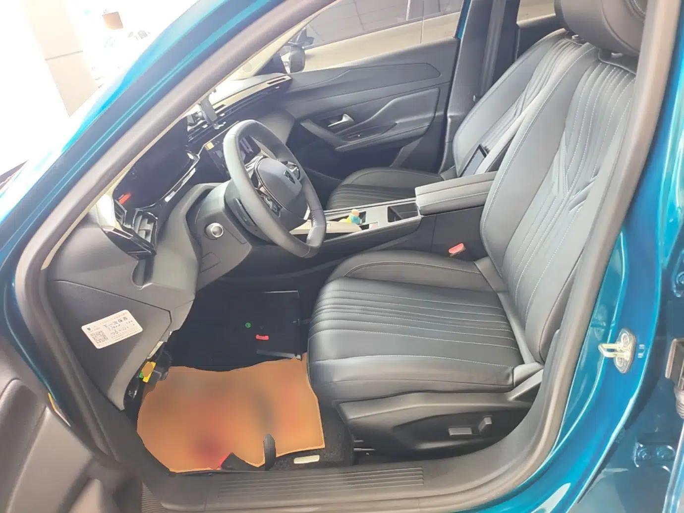 Peugeot 408X 2023 Gravity Edition — миниатюра 17