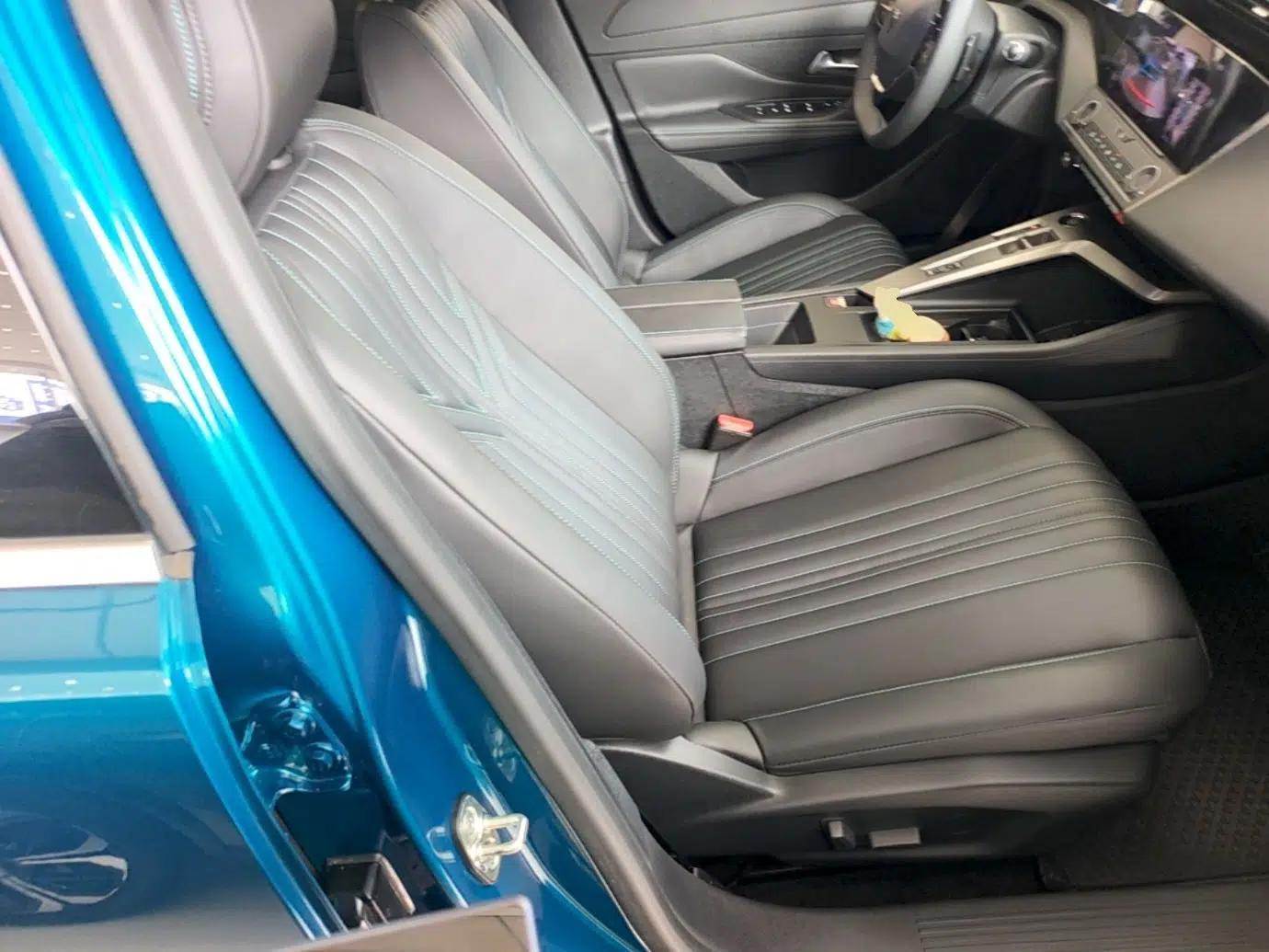 Peugeot 408X 2023 Gravity Edition — миниатюра 23
