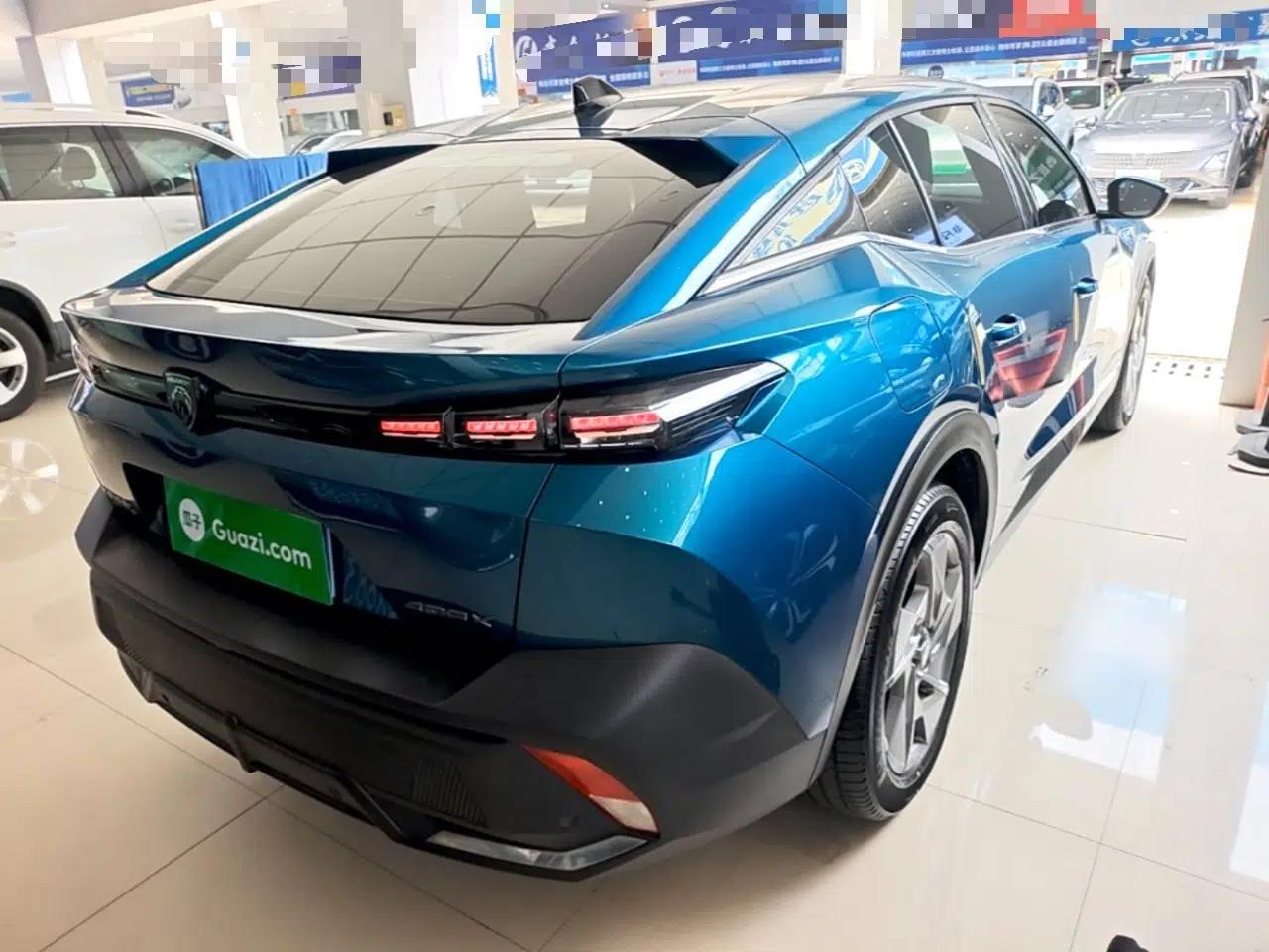 Peugeot 408X 2023 Gravity Edition — миниатюра 4
