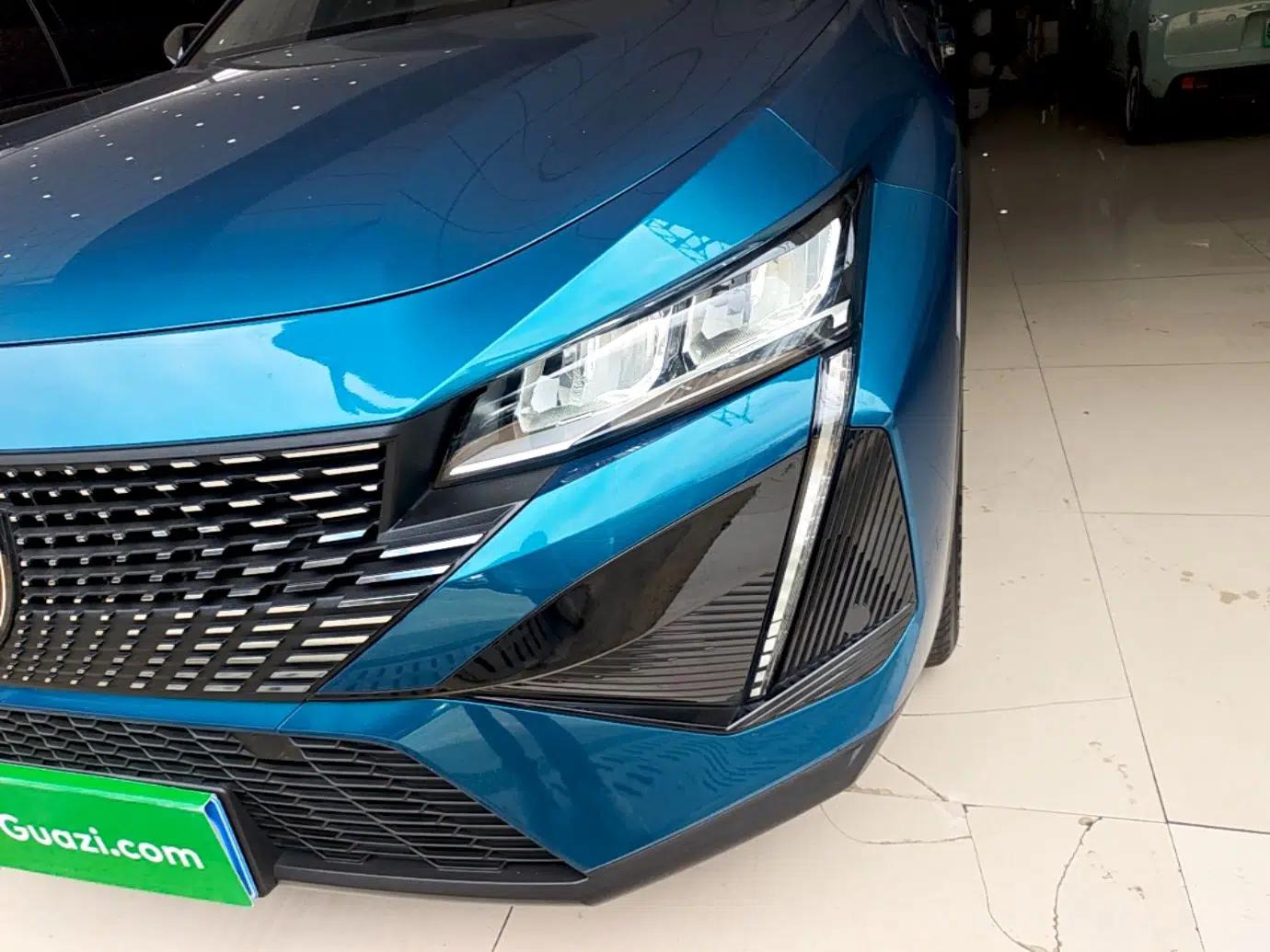 Peugeot 408X 2023 Gravity Edition — миниатюра 5