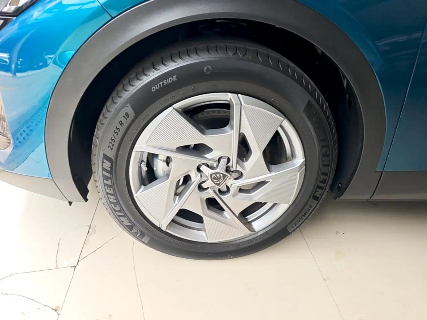 Peugeot 408X 2023 Gravity Edition — миниатюра 9