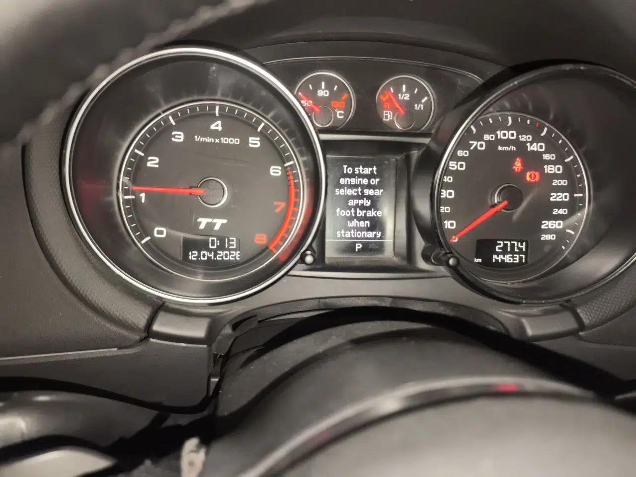 Audi TT 2010 TT 2.0TFSI Collector's Edition — миниатюра 12
