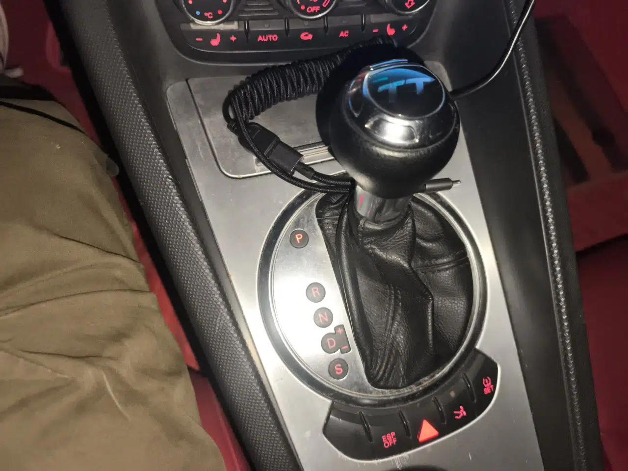 Audi TT 2010 TT 2.0TFSI Collector's Edition — миниатюра 15